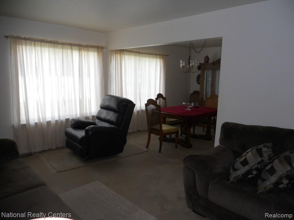 1626 Ranier Street Canton, MI 48187 - Photo 16 of 24