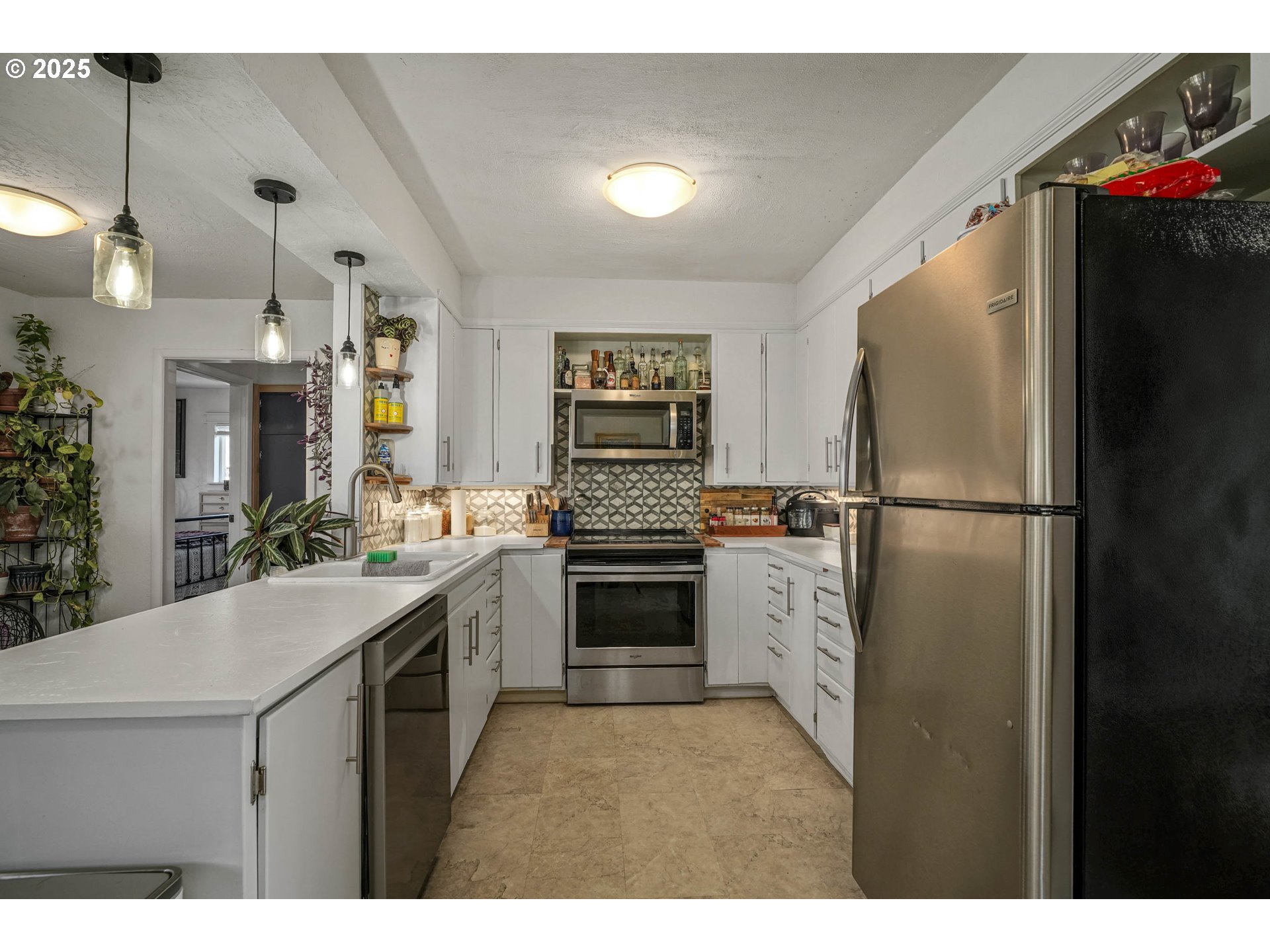 970 Southeast Ash Street Dallas, OR 97338 - Photo 11 of 33 Gallery Image 11