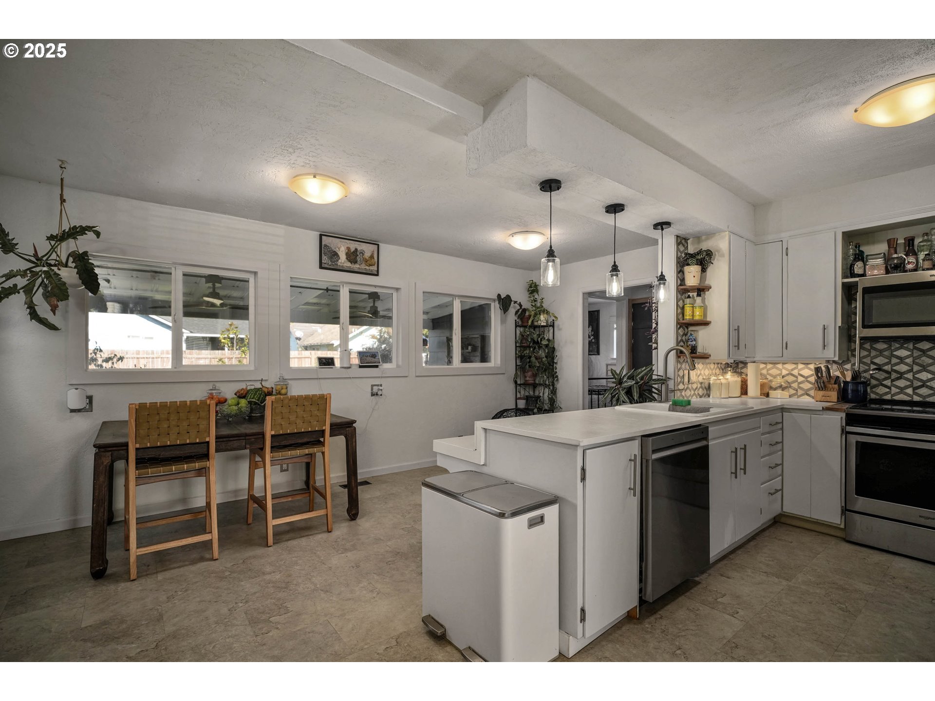970 Southeast Ash Street Dallas, OR 97338 - Photo 10 of 33 Gallery Image 10