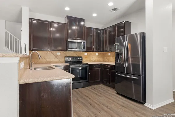 $2,150 | 939 Spello Circle, San Antonio, TX 78253