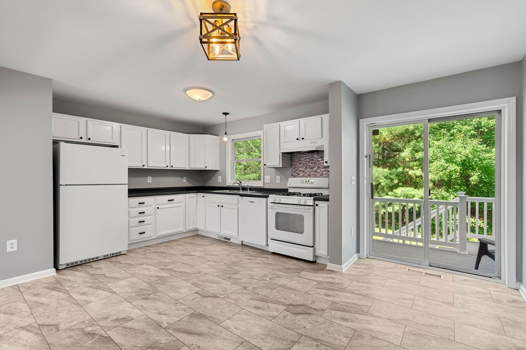 111 Beach Road, Unit 9 Salisbury, MA 01952 - Photo 13 of 42