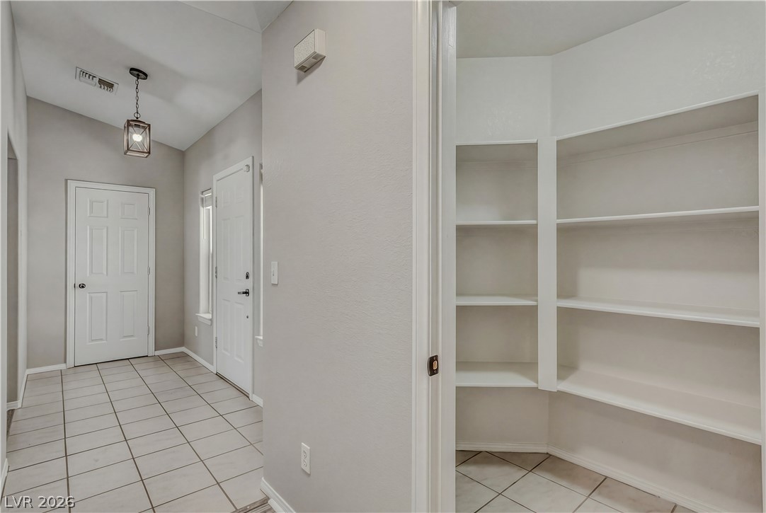 2060 East Kellogg Road Pahrump, NV 89048 - Photo 27 of 61 hallway