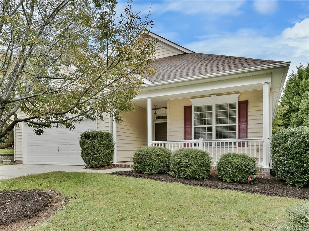 389 Garnet Court Fort Mill, SC 29708 - Photo 1 of 29 front view of a house and a yard