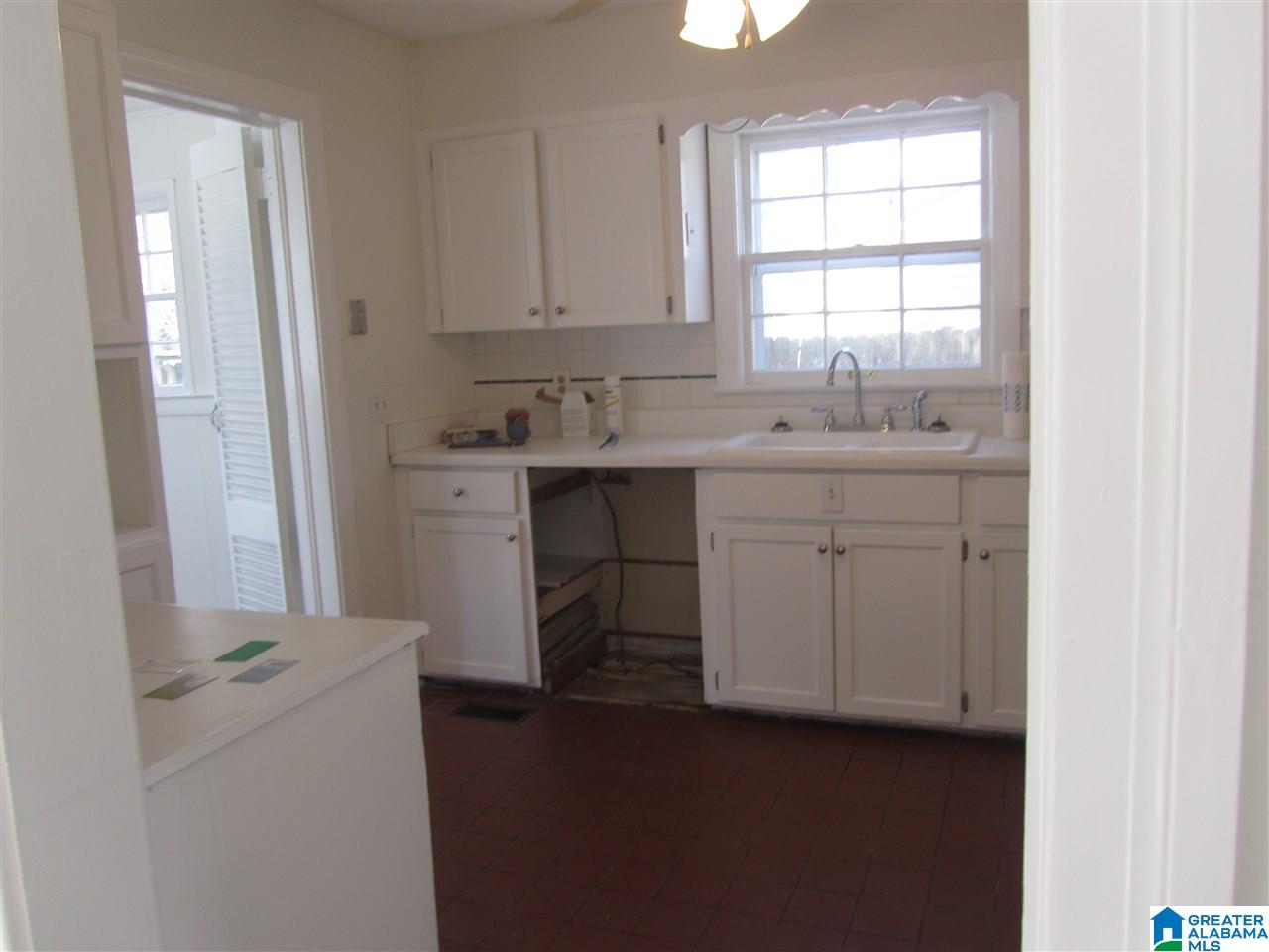 613 Spring Drive Sylacauga, AL 35150 - Photo 5 of 7