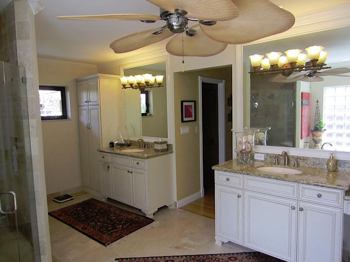 638 Southwest 15th Street Boca Raton, FL 33486 - Photo 16 of 19 Masterbath 2