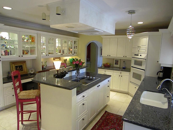 638 Southwest 15th Street Boca Raton, FL 33486 - Photo 7 of 19 Kitchen
