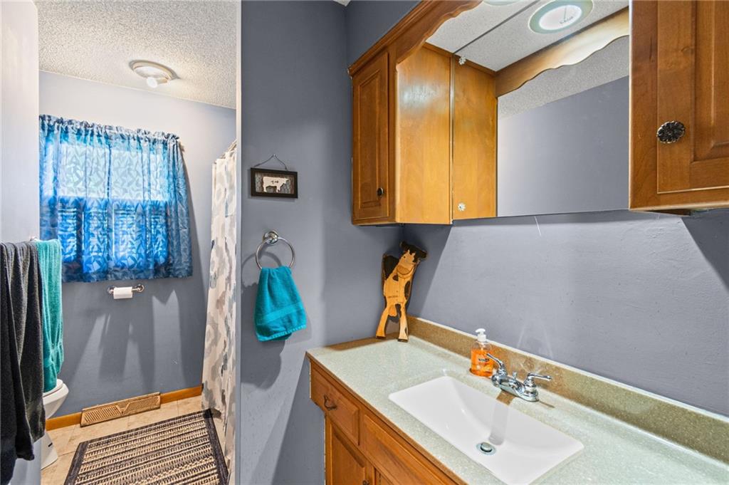 211 Rothrock Avenue Richmond, MO 64085 - Photo 12 of 32