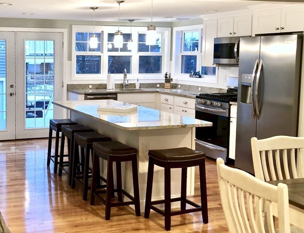 19 Lower County Road Dennis, MA 02639 - Photo 4 of 41