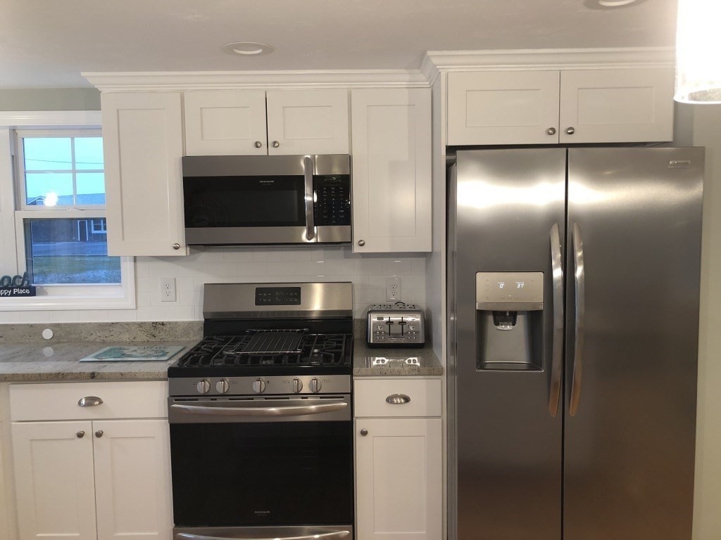 19 Lower County Road Dennis, MA 02639 - Photo 7 of 41