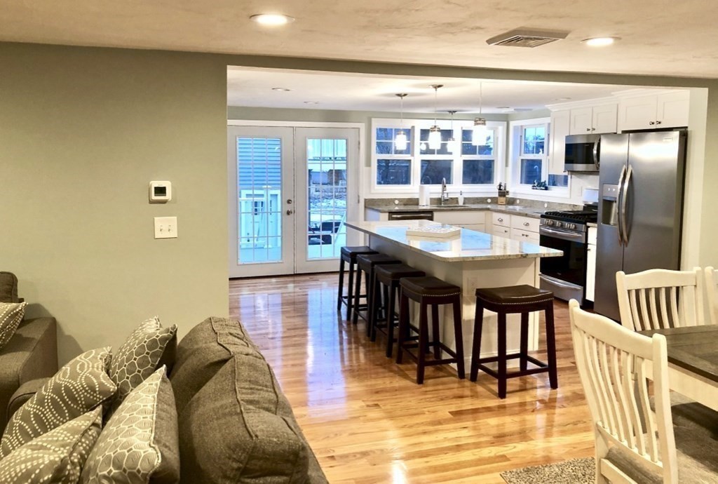 19 Lower County Road Dennis, MA 02639 - Photo 8 of 41