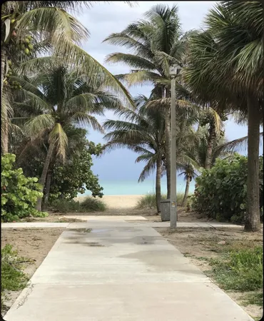 $2,000 | 111 Briny Avenue, Unit 806, Pompano Beach, FL 33062