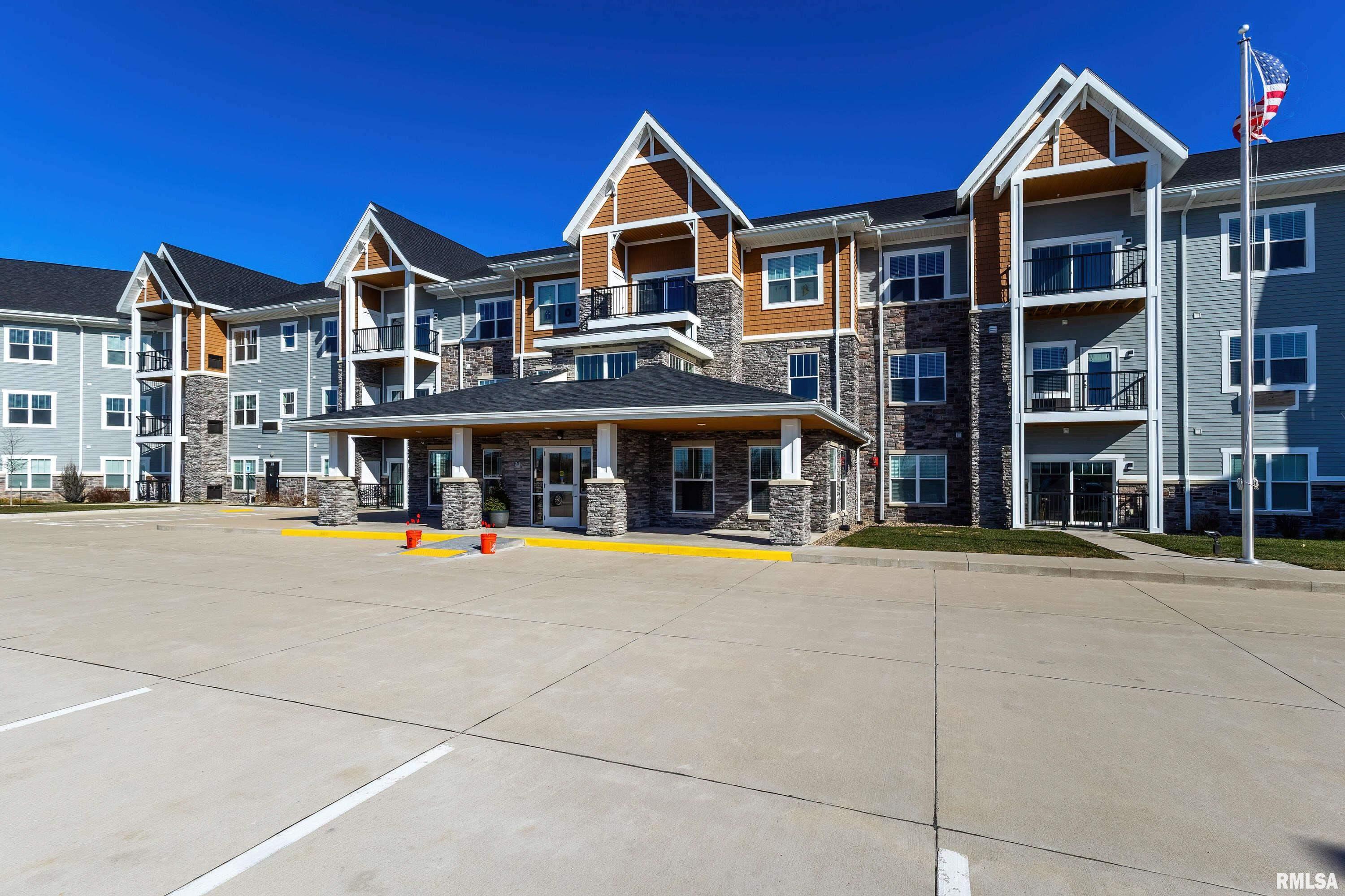 2592 Middle Road, Unit 307 Bettendorf, IA 52722 - Photo 1 of 18 Gallery Image 1