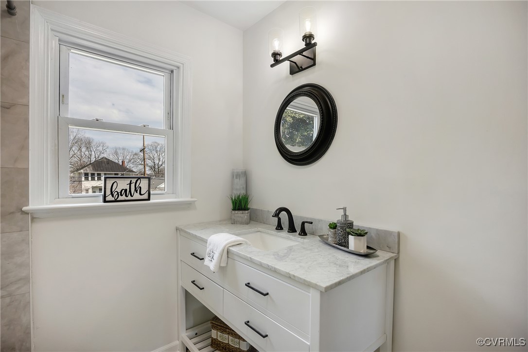 2601 Brook Road Richmond, VA 23220 - Photo 14 of 28 Bathroom with vanity