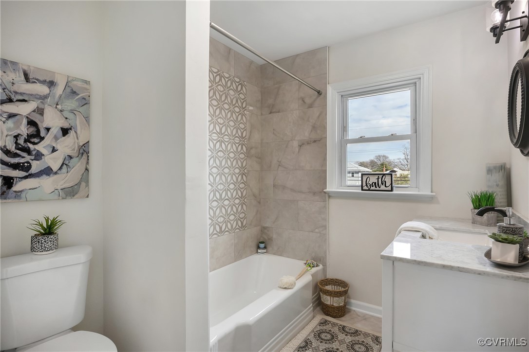 2601 Brook Road Richmond, VA 23220 - Photo 18 of 28 Full bathroom with baseboards, toilet, tile patter