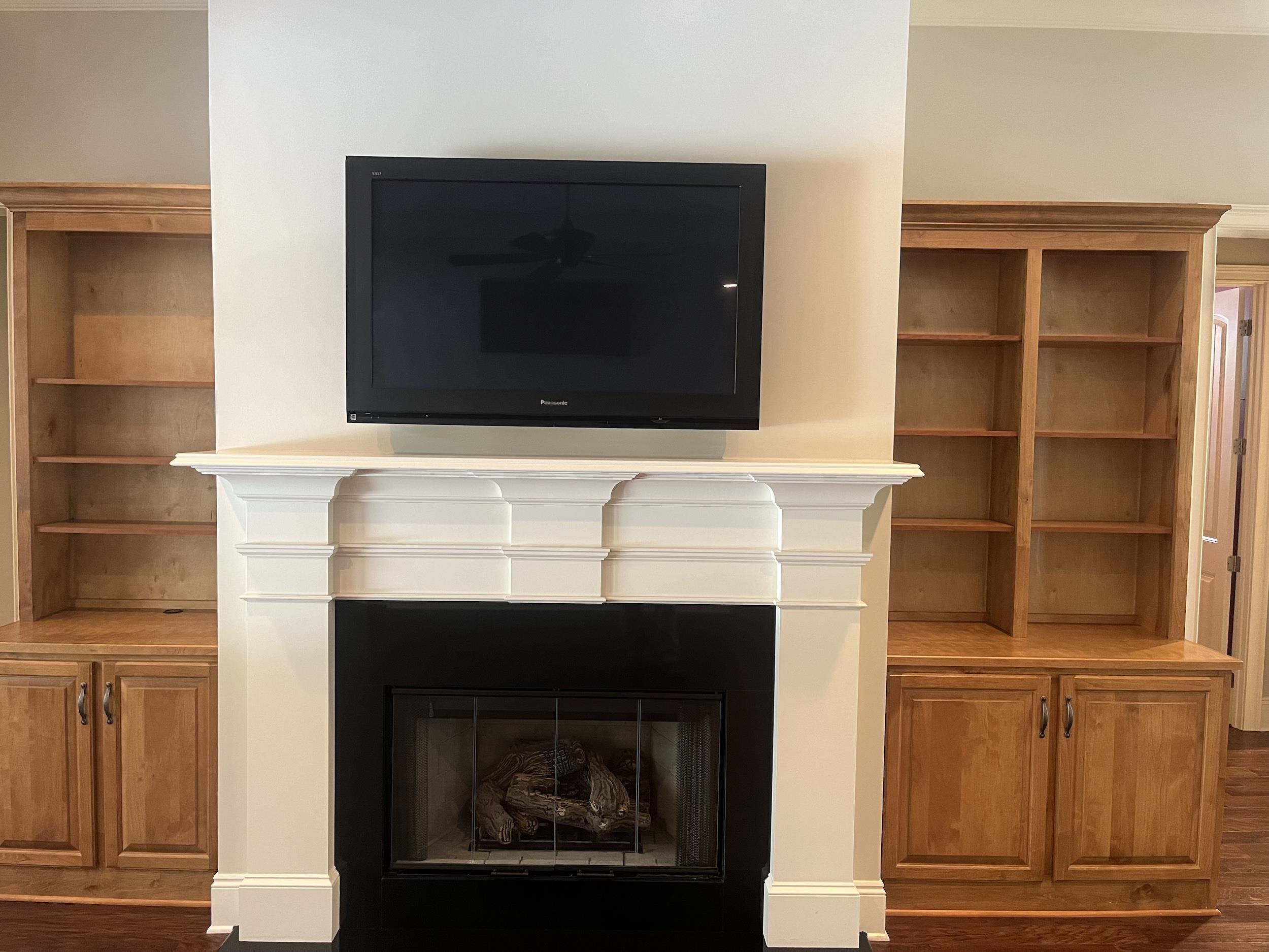 565 Falling Water Boulevard Fairhope, AL 36532 - Photo 12 of 27 Fireplace