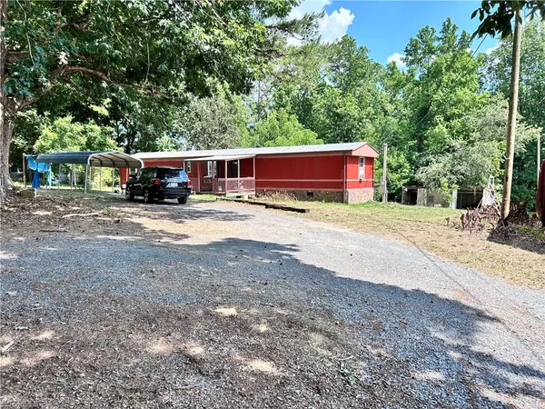 $159,900 | 1270 Little Point Road, Randleman, NC 27317