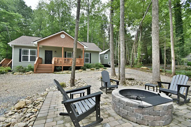 $550,000 | 5050 Hooper Highway, Cosby, TN 37722