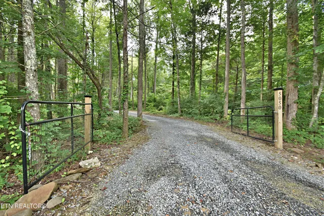$550,000 | 5050 Hooper Highway, Cosby, TN 37722