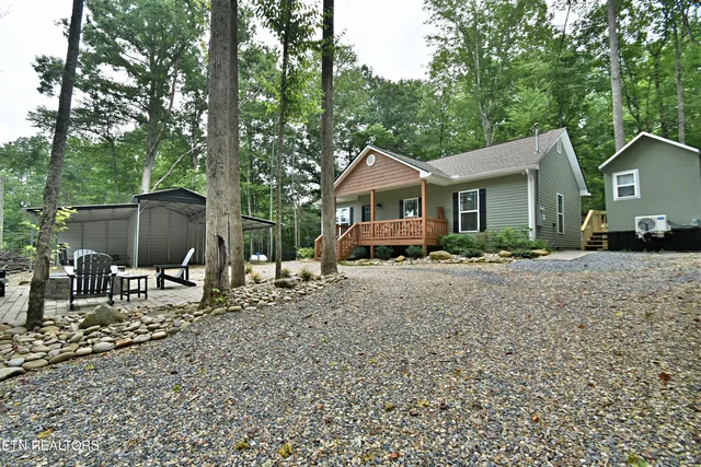 $550,000 | 5050 Hooper Highway, Cosby, TN 37722