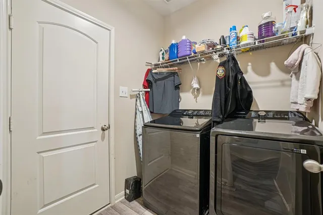 $2,300 | 1800 Tyne Way, Crowley, TX 76036