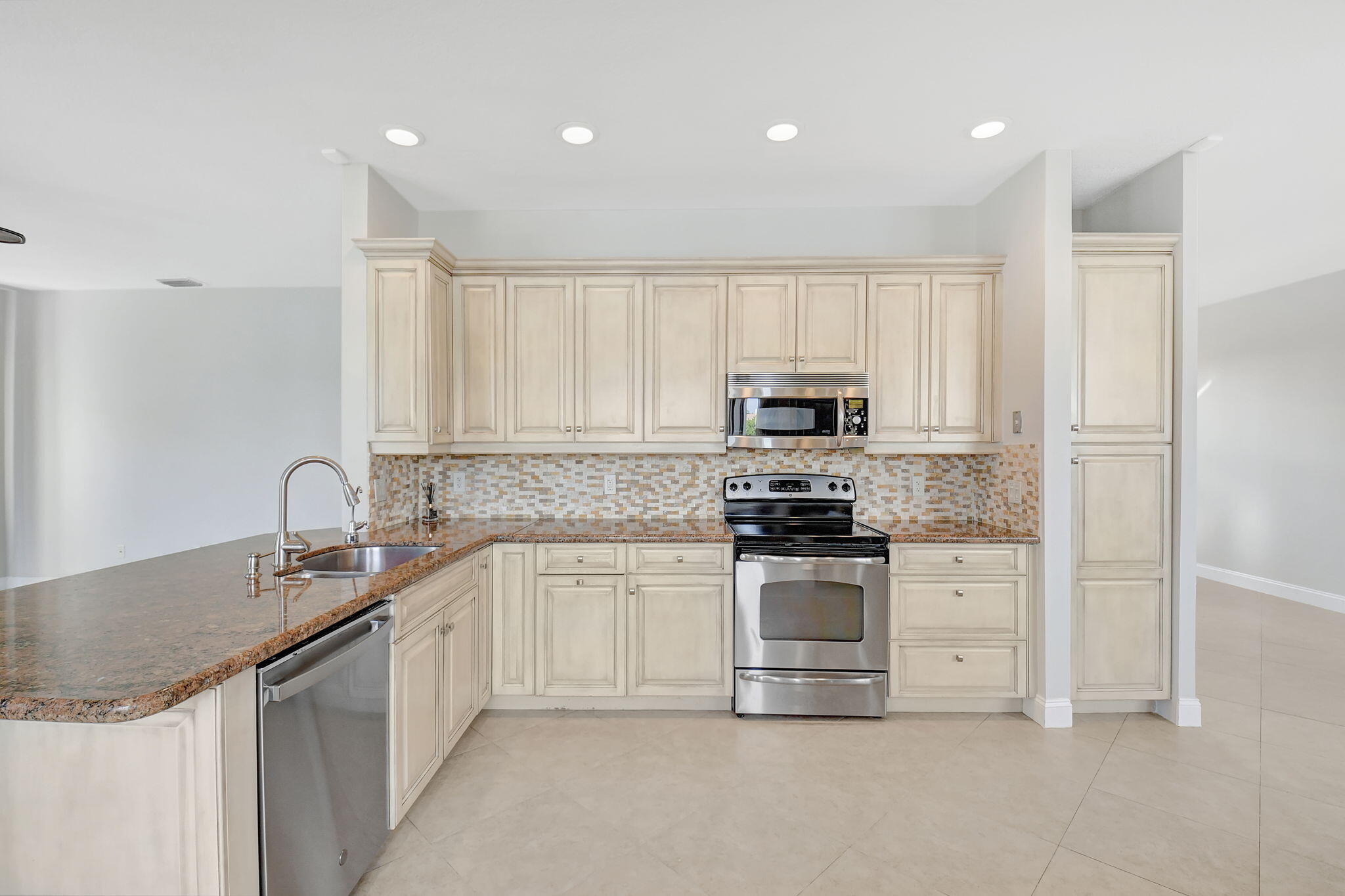 9639 Tavernier Drive Boca Raton, FL 33496 - Photo 2 of 58 15-web-or-mls-DSC_8622