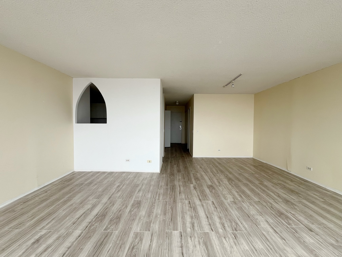 5320 North Sheridan Road, Unit 2110 Chicago, IL 60640 - Photo 6 of 17