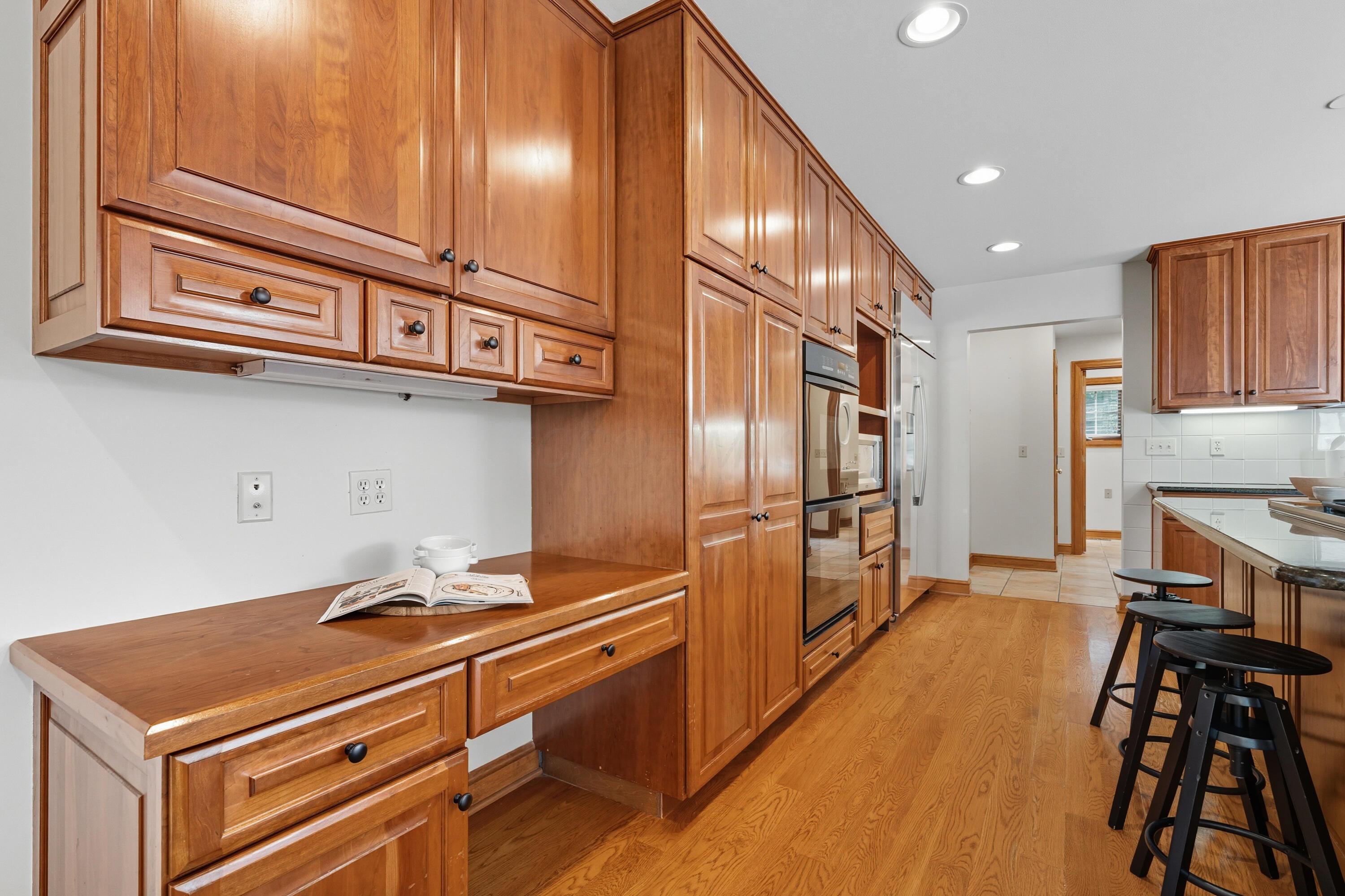 2197 Sheringham Road Columbus, OH 43220 - Photo 25 of 78 Kitchen