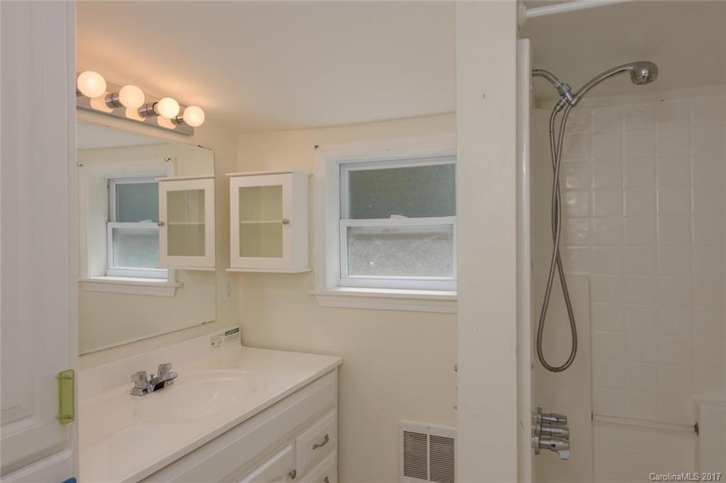 61 Harrison Hill Road Swannanoa, NC 28778 - Photo 15 of 24 Gallery Image 15