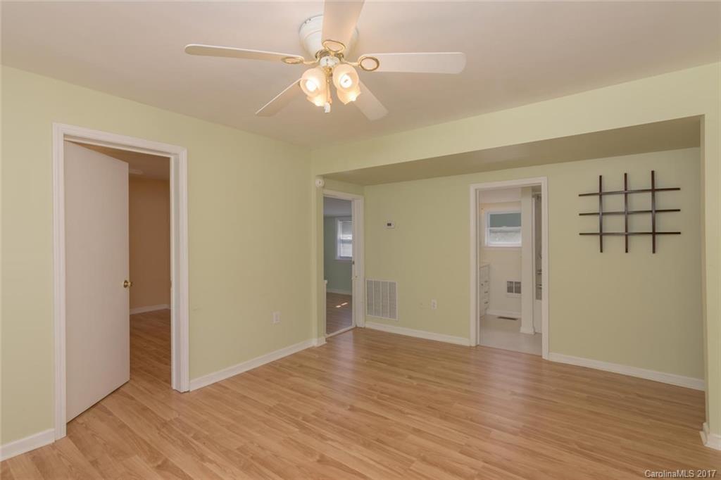 61 Harrison Hill Road Swannanoa, NC 28778 - Photo 9 of 24 Gallery Image 9