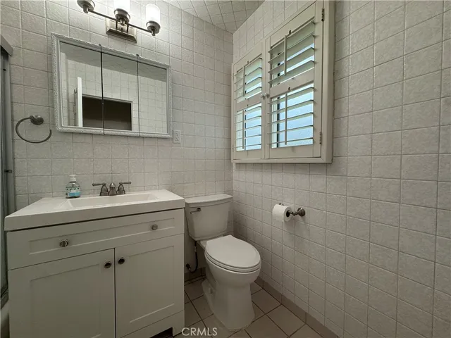 $3,200 | 3618 East La Jara Street, Long Beach, CA 90805