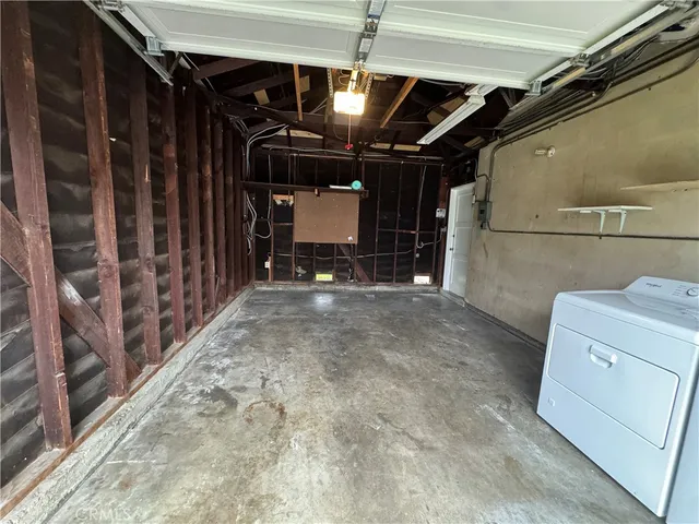 $3,200 | 3618 East La Jara Street, Long Beach, CA 90805