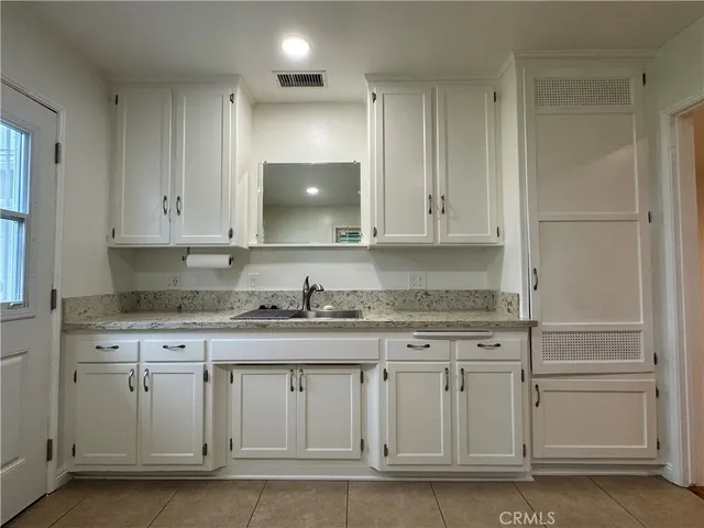 $3,200 | 3618 East La Jara Street, Long Beach, CA 90805