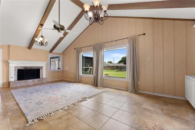 $440,000 | 950 Terry Lane, Lake Charles, LA 70605