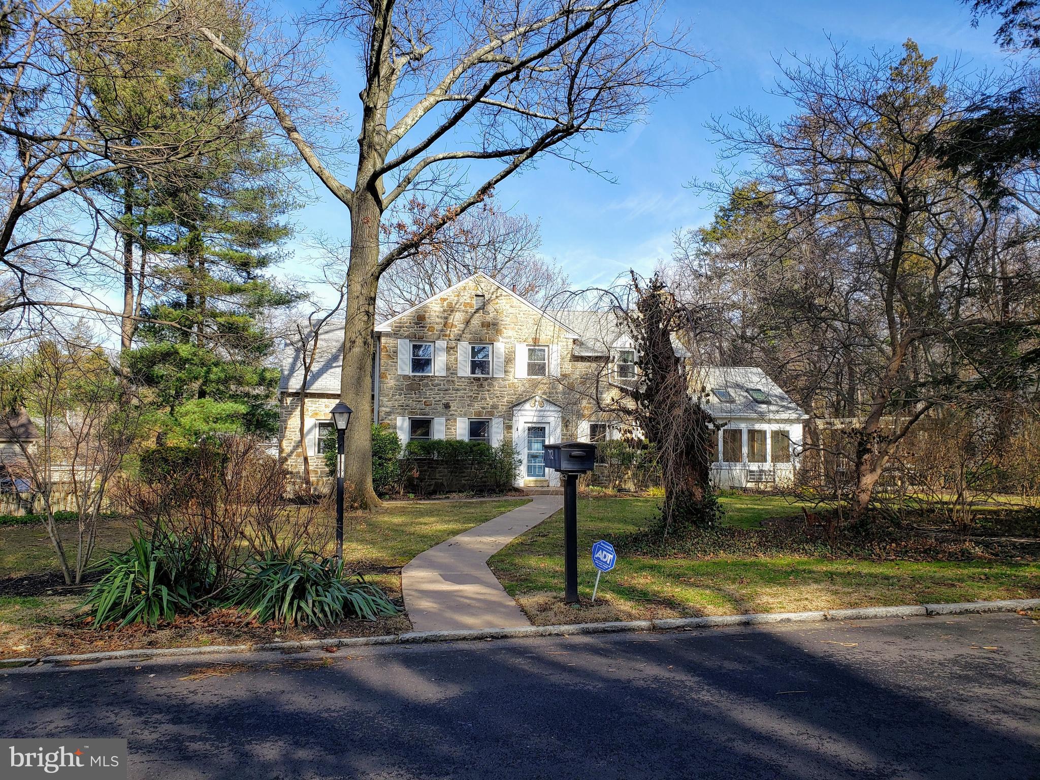 712 Arlington Road Narberth, PA 19072 - Photo 2 of 6