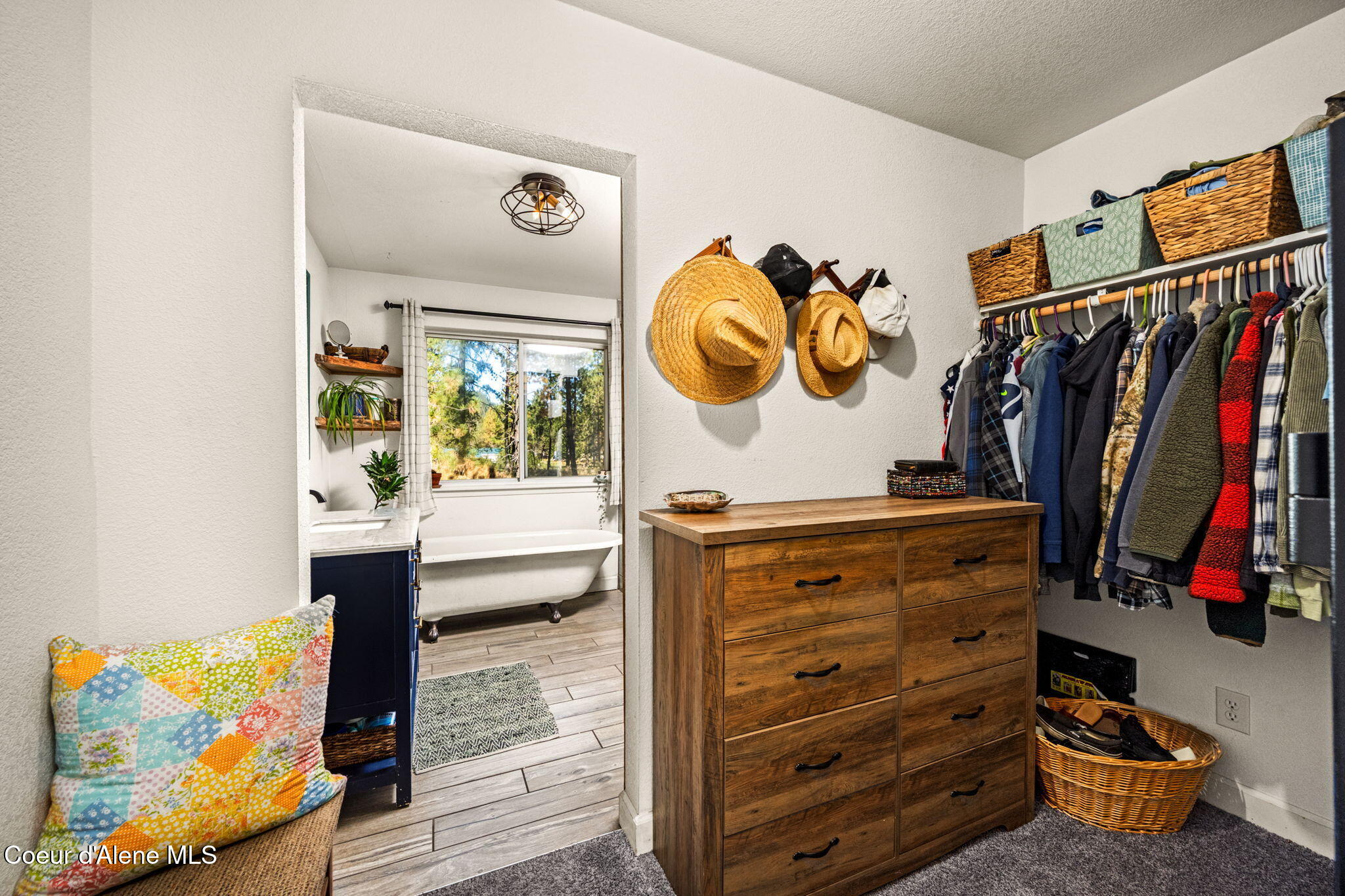 7434 West Diagonal Road Rathdrum, ID 83858 - Photo 34 of 69 Primary Bedroom Closet