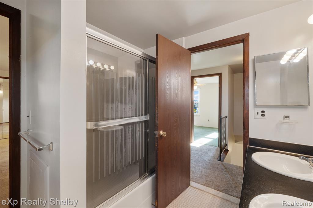 2849 Elmcrest Road Sterling Heights, MI 48310 - Photo 34 of 85