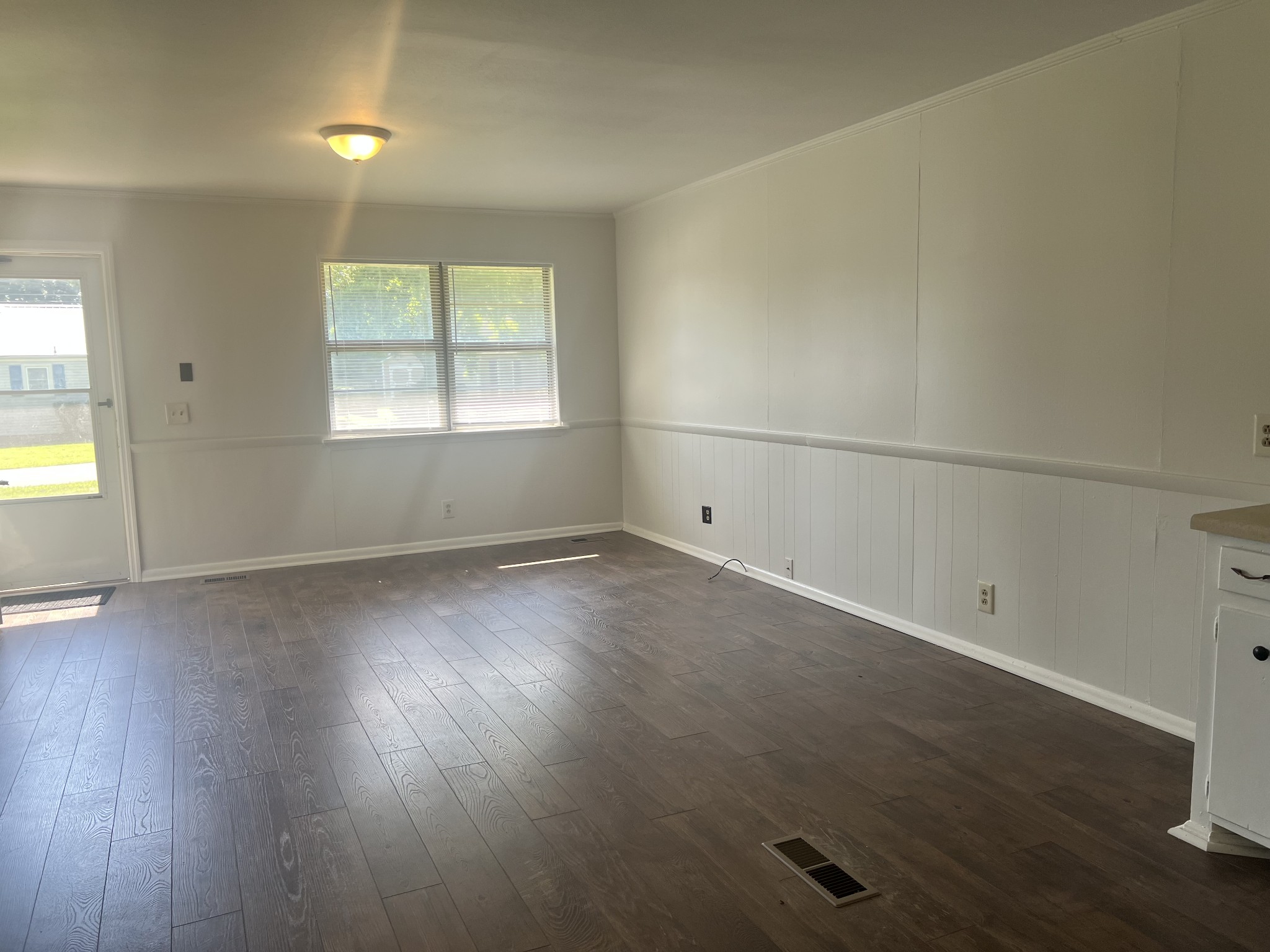 1017 Clover Avenue Murfreesboro, TN 37130 - Photo 2 of 7