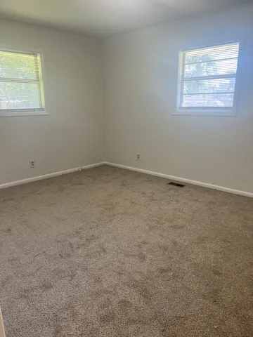 $975 | 1017 Clover Avenue, Murfreesboro, TN 37130