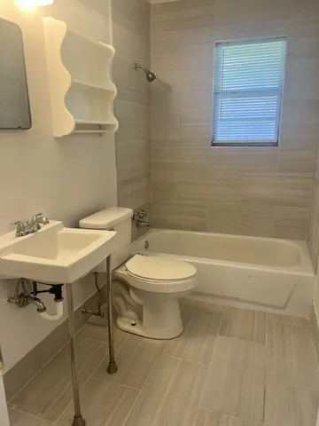 $975 | 1017 Clover Avenue, Murfreesboro, TN 37130