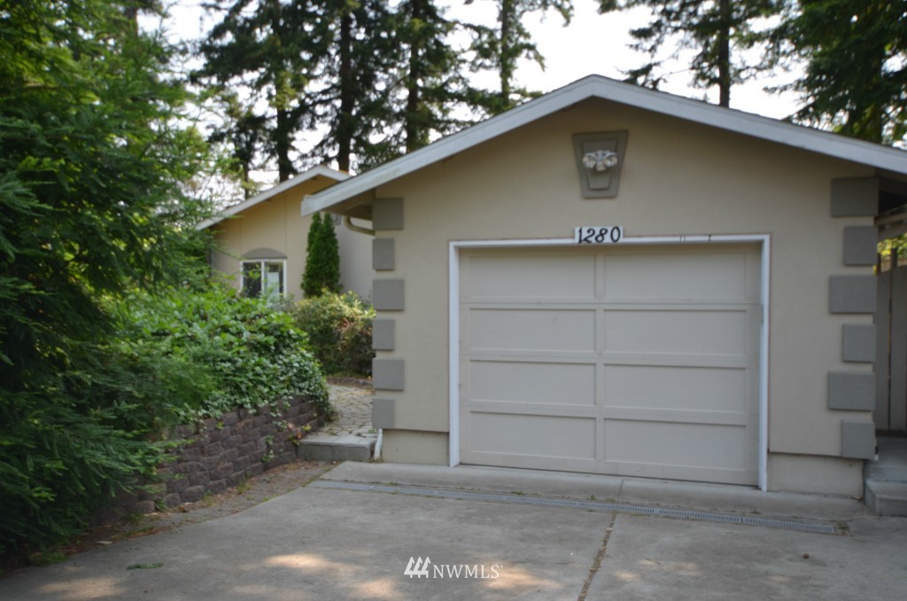 1280 Dines Point Road Greenbank, WA 98253 - Photo 2 of 18 Gallery Image 2
