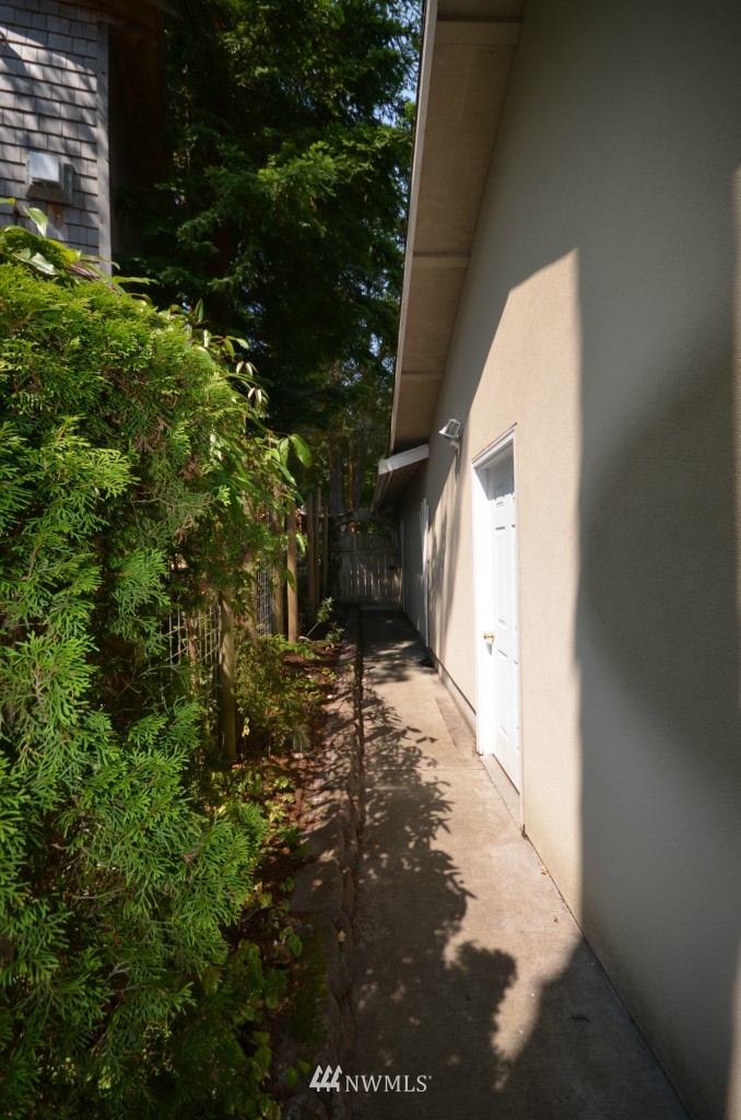 1280 Dines Point Road Greenbank, WA 98253 - Photo 15 of 18 Gallery Image 15