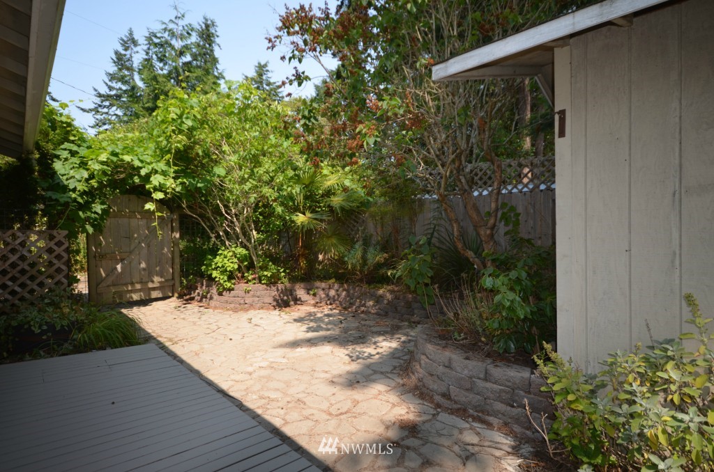 1280 Dines Point Road Greenbank, WA 98253 - Photo 16 of 18 Gallery Image 16