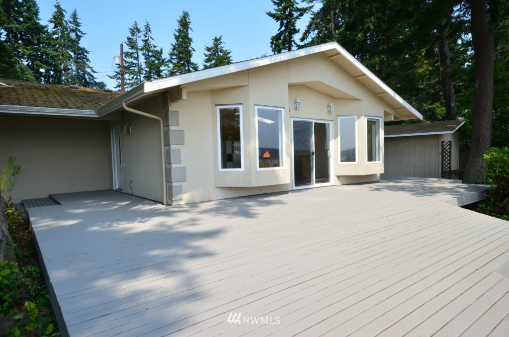 1280 Dines Point Road Greenbank, WA 98253 - Photo 3 of 18 Gallery Image 3
