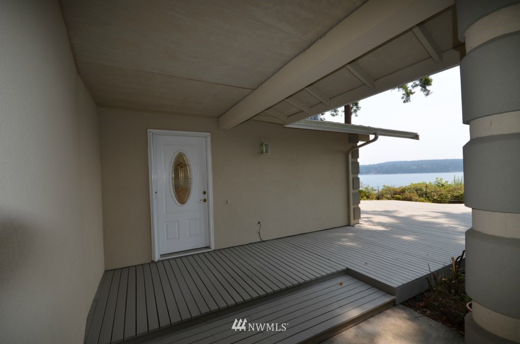 1280 Dines Point Road Greenbank, WA 98253 - Photo 4 of 18 Gallery Image 4