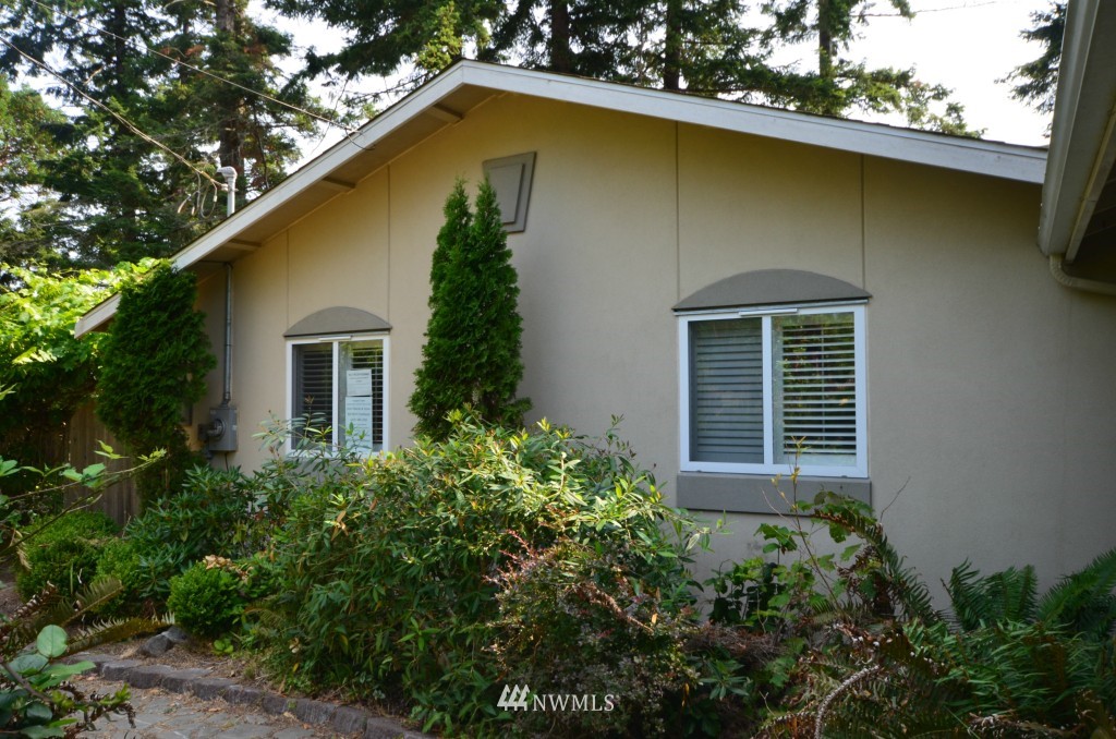 1280 Dines Point Road Greenbank, WA 98253 - Photo 5 of 18 Gallery Image 5