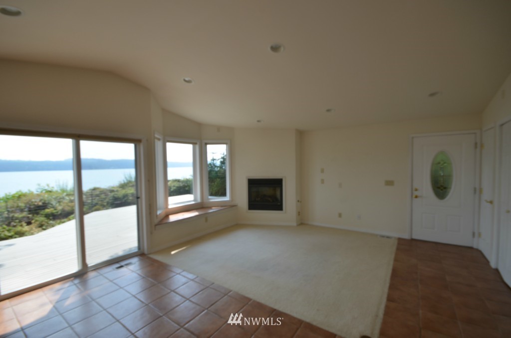 1280 Dines Point Road Greenbank, WA 98253 - Photo 7 of 18 Gallery Image 7