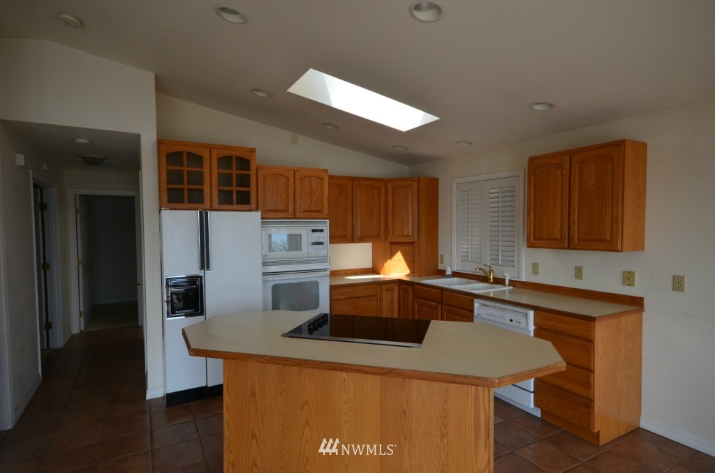 1280 Dines Point Road Greenbank, WA 98253 - Photo 8 of 18 Gallery Image 8