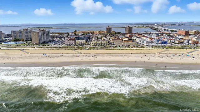 $625,000 | 1-76 Beach 101st Street, Unit 4A | Rockaway Beach
