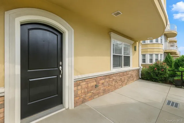 $625,000 | 1-76 Beach 101st Street, Unit 4A | Rockaway Beach