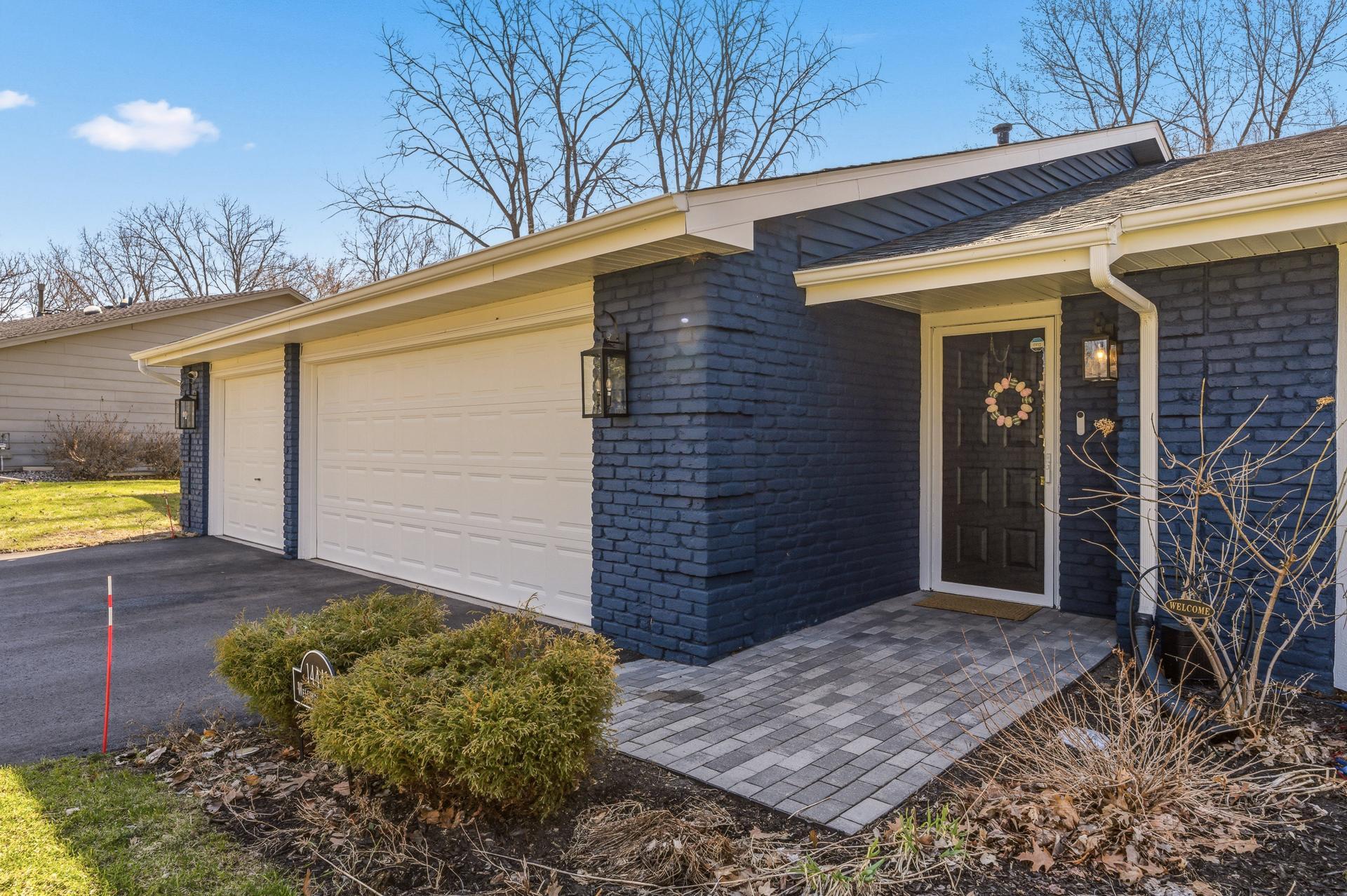 14441 Wellington Road Minnetonka, MN 55391 - Photo 3 of 42
